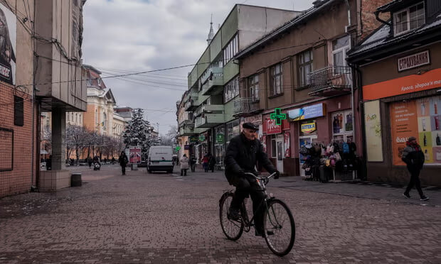Berehove, a Ukrainian town of 25k ppl with a Hungarian majority