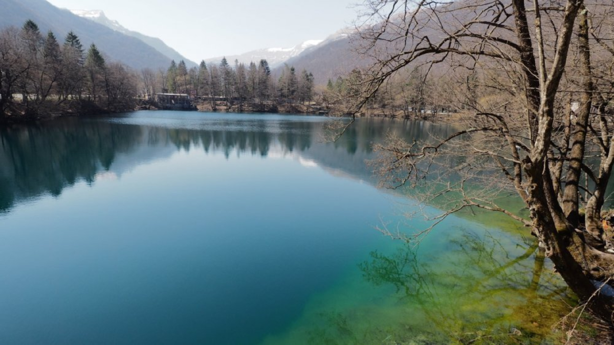 Проплыть бы вдоль и поперек! Понежится в чистейшей воде...