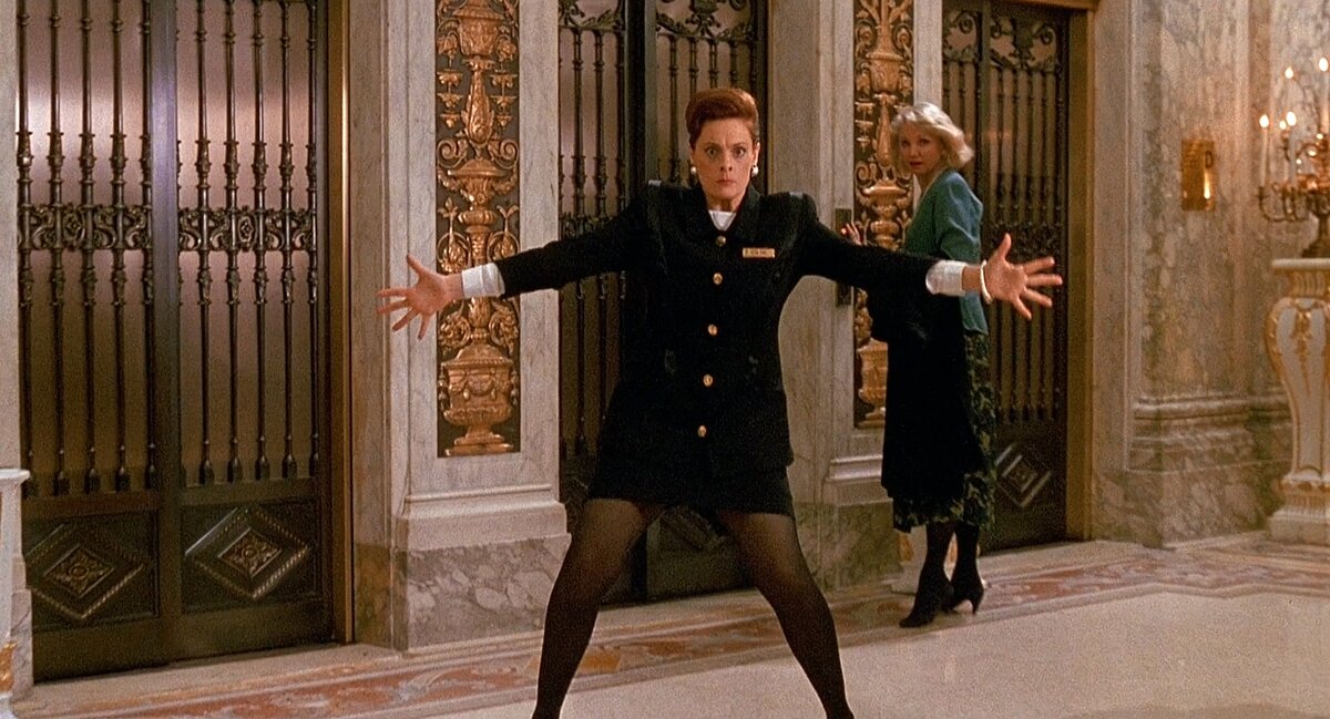 Кадр из фильма "Один дома 2: Потерянный в Нью-Йорке" (1992)