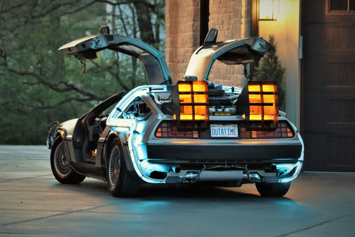 de lorean dmc 12