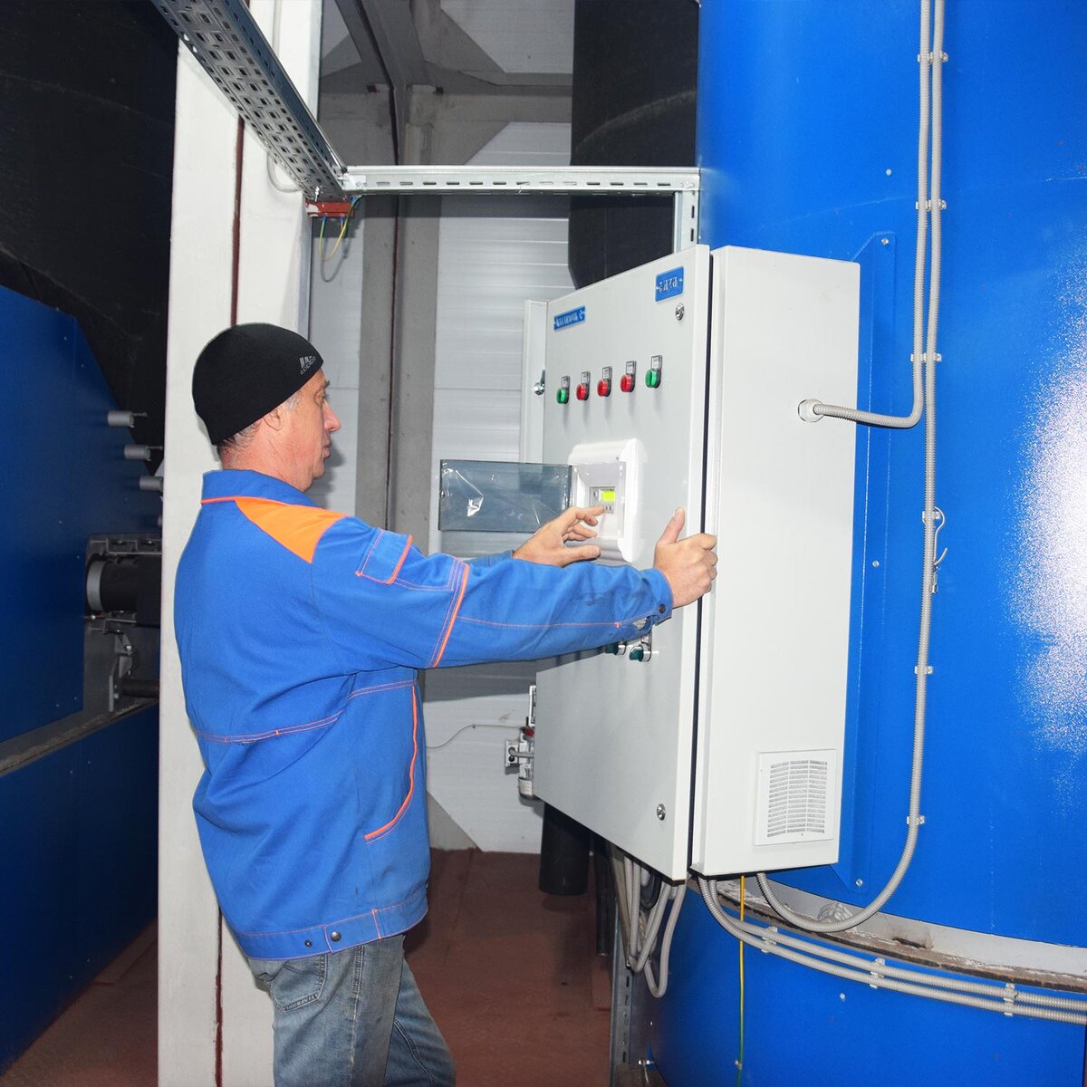 Сервисное обслуживание. Фото prometey54.ru