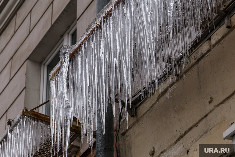    Из-за удара у мужчины сломался позвоночник в районе поясницы