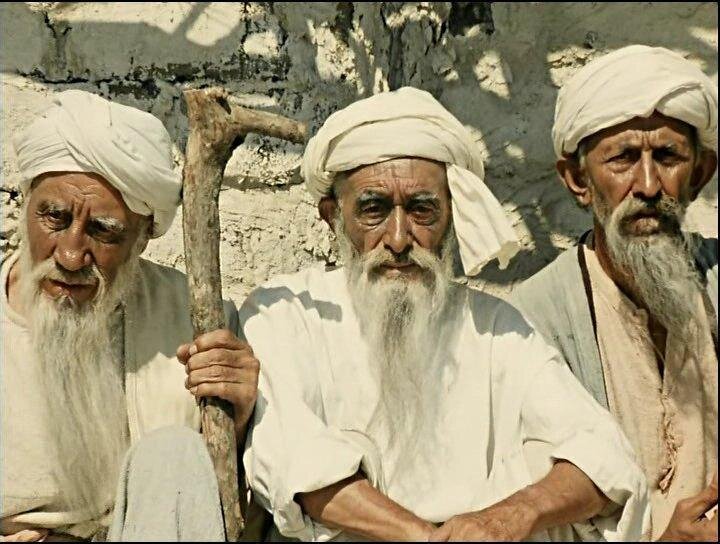 давно здесь ответ. аксакалы из белого солнца пустыни. давно здесь ответ. белое солнце пустыни аксакалы. аксакалы белое солнце пустыни давно здесь сидим.