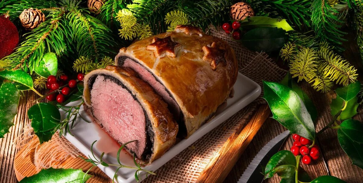 новогодние мясные блюда на 2024 год. новогодние мясные блюда на 2024 год. рождественский гусь.