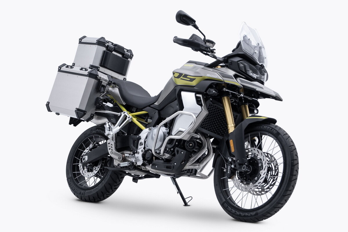 VOGE 900 DSX