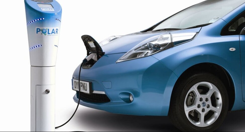 В среднем полная зарядка подобных игрушек требует 1 час вашего времени! 