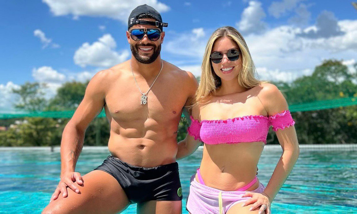 Халк и Камила Анжело. Соцсети