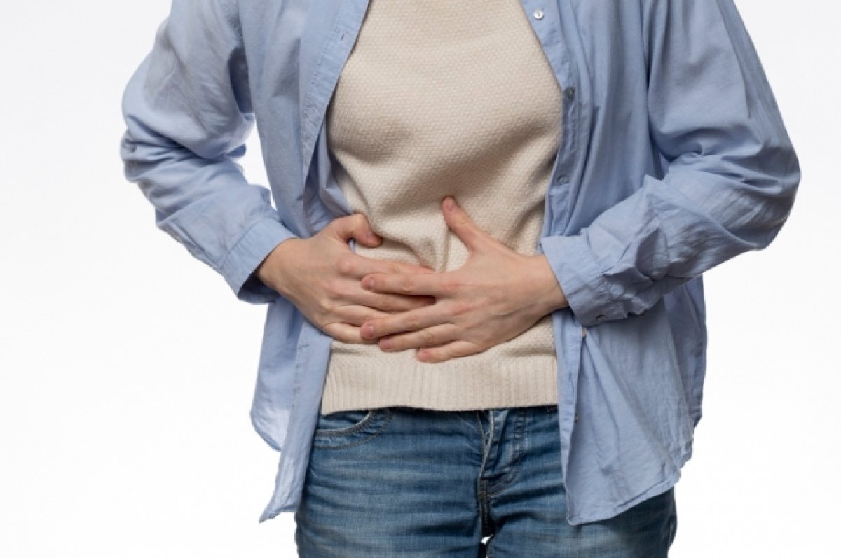    Нейробиолог Джаванбахт объяснил, как стресс вызывает дискомфорт в животе