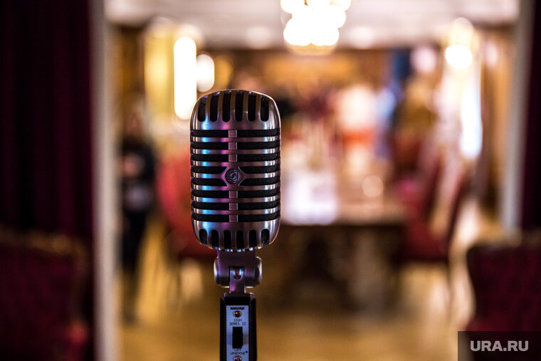    Корейский караоке-бар ищет в Сургуте девушек на должность администраторов с зарплатой в 240 тысяч рублей