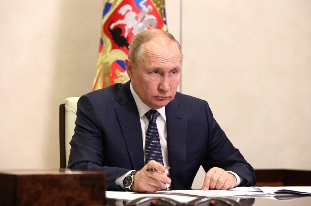    Путин: Россия не закрывается от Северной Америки и Европы, им пора перестать валять дурака