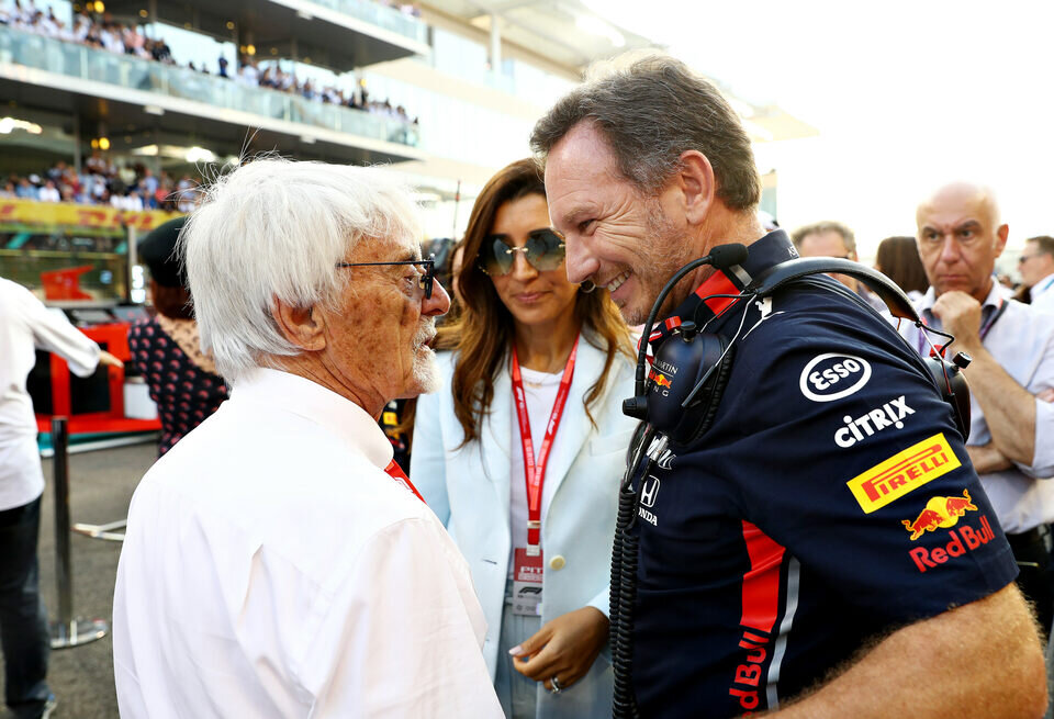    «Пусть мир станет более стабильным». Рождественская открытка от Берни ЭкклстоунаGetty Images / Red Bull Content Pool