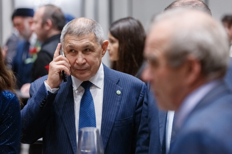    Рифкат Минниханов за полгода сделал много заметных изменений в АН РТ: присоединил три бюджетных учреждения, заменил добрую половину членов президиума, взял под крыло ИВФ РТ, а финансирование увеличил на 79,1% Фото: «БИЗНЕС Online»