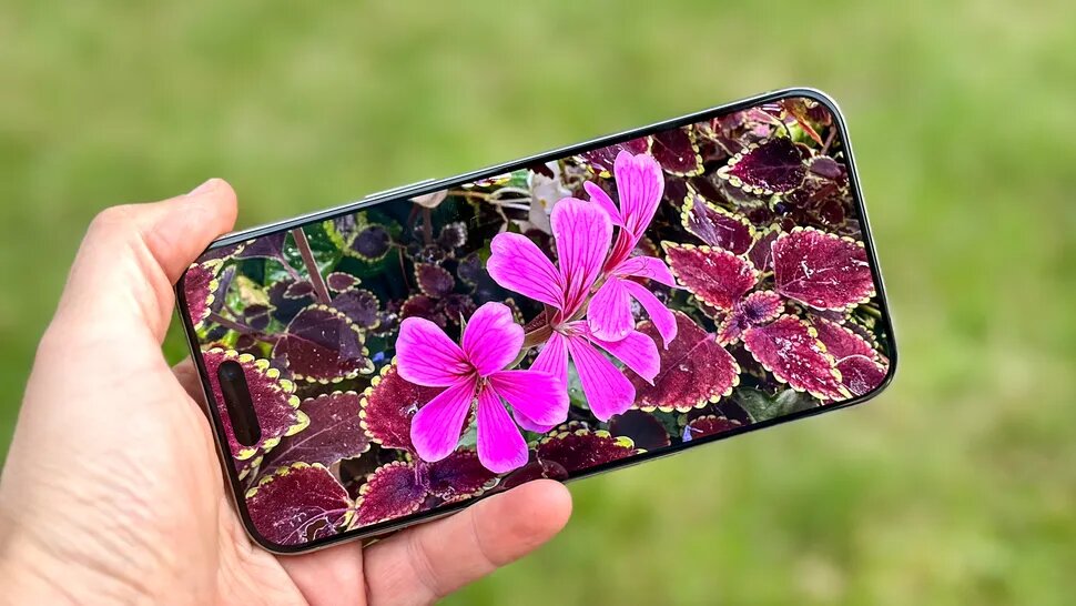  Улучшенный зум-объектив iPhone 15 Pro Max обеспечивает 5-кратное увеличение 