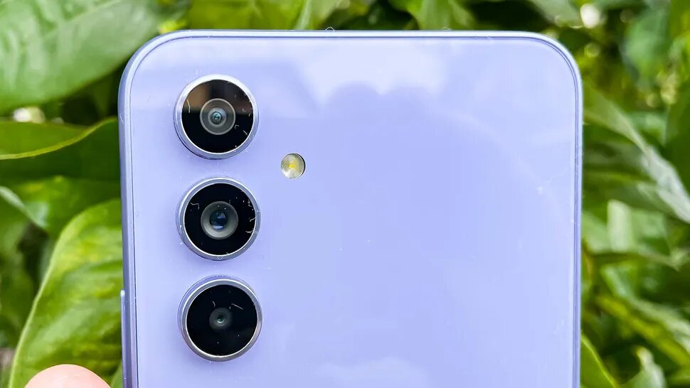 Galaxy A54 привлекателен для любителей мобильной фотографии