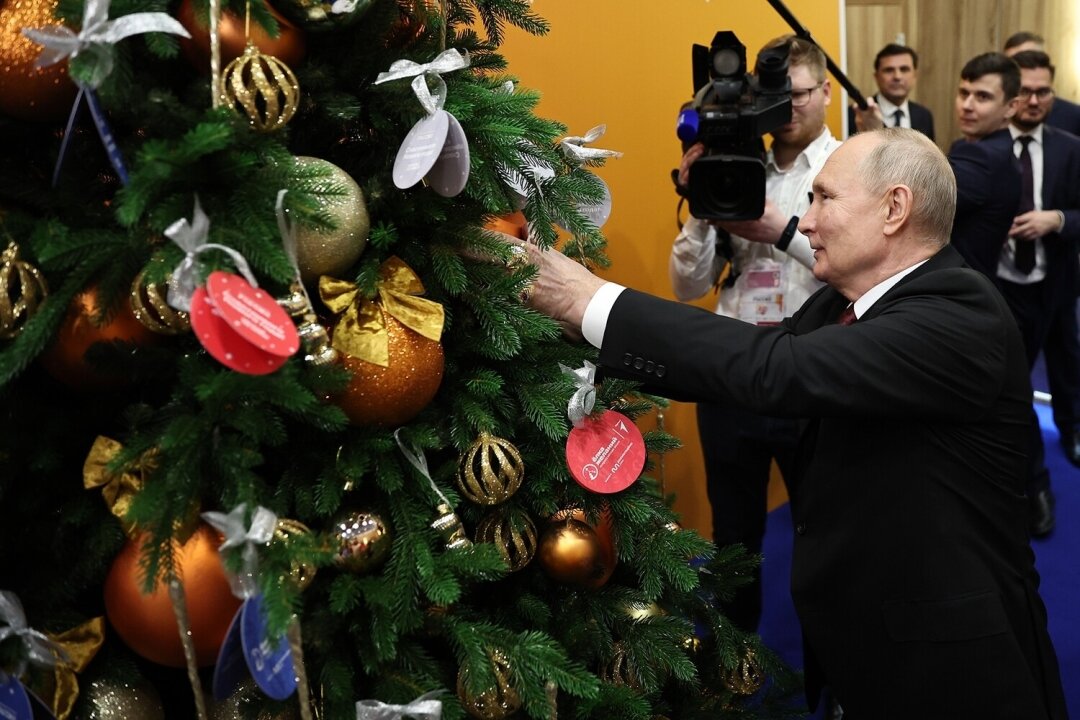    Путин прервал заседание Совета по нацпроектам из-за акции «Елка желаний»