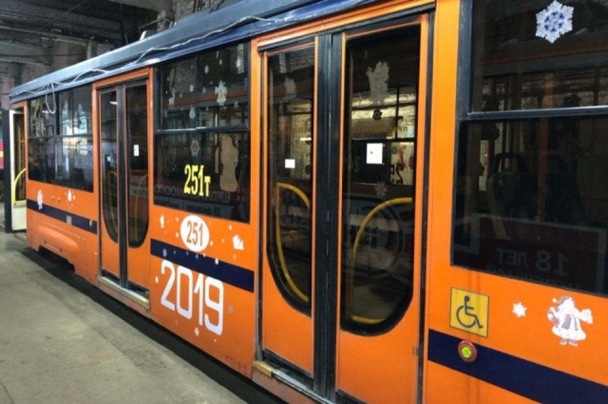    В Новогоднюю ночь на линию в Смоленске выпустят дополнительные трамваи