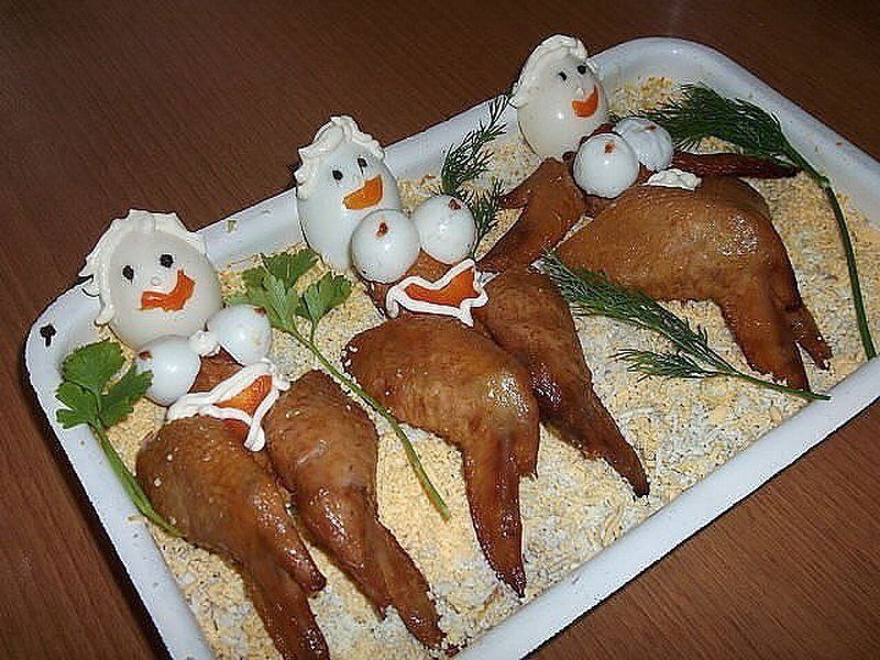 украшение салатов. смешные новогодние блюда. креативные бутерброды. прикольные блюда. смешные новогодние салаты.