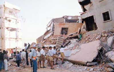 https://translated.turbopages.org/proxy_u/en-ru.ru.08a70077-65847f1f-62ccf520-74722d776562/https/en.wikipedia.org/wiki/File:Gujarat_Earthquake_Relief_by_RSS_Volunteers.jpg#filelinks