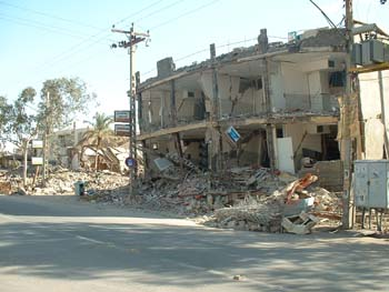 https://translated.turbopages.org/proxy_u/en-ru.ru.f304748b-65847fa2-e9166283-74722d776562/https/en.wikipedia.org/wiki/File:Bam_building_damage.jpg