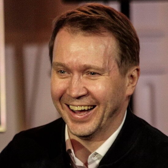     Евгений Миронов рассказал о своей роли в «Арсеньеве» на выставке «Россия»
