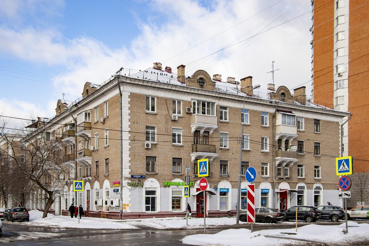 Фирменный магазин владимирский стандарт. Космодемьянских 25 34. Космодемьянских 25 34. Космодемьянских 25 34. Ул зои космодемьянской 34.