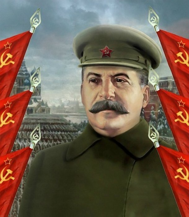 Сегодня, 21 декабря 2023 года, в день 144-летия со дня рождения Иосифа Виссарионовича Сталина, в 11:00 от памятника маршалу победы Жукову стартовала красная колонна.