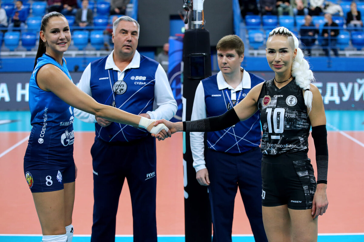 Волейболистка Анна Петелина