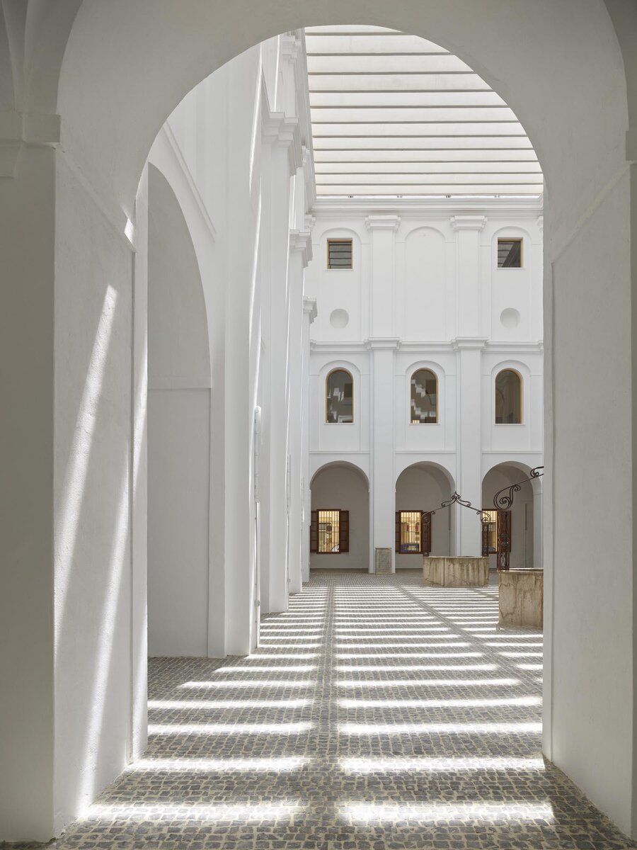 Project: Hospital of San Sebastian | Architecture: José María Sánchez García | Photo: Roland Halbe | Geo: Badajoz, Es