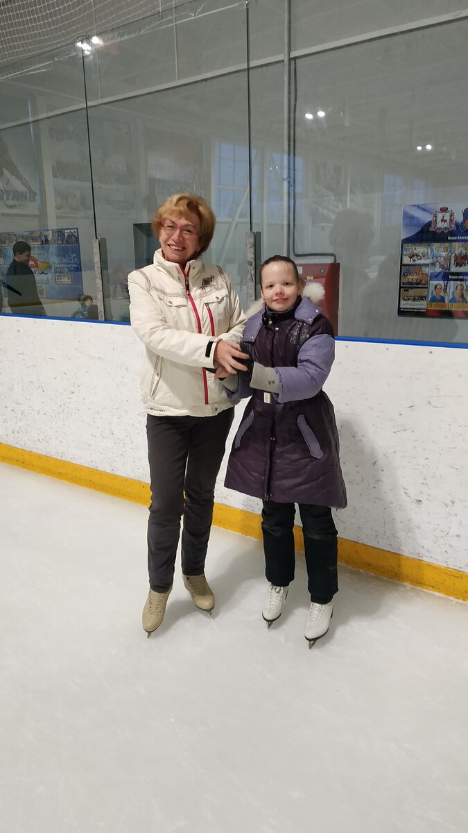 Вчера я была с другой внучкой))