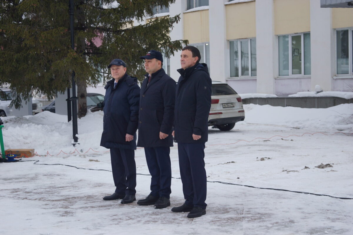 Акция «С теплом из дома»: подарки для бойцов отправлены в зону СВО |  Красноуфимск Онлайн | Дзен