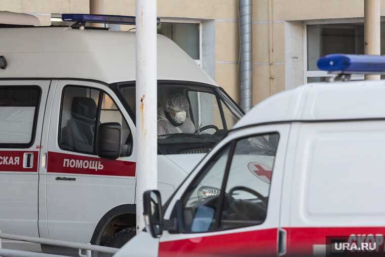    В результате ДТП двое мужчине скончались на месте, третий пассажир госпитализирован