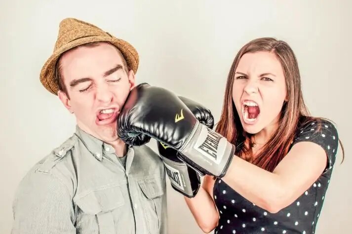 Девушка- тиран