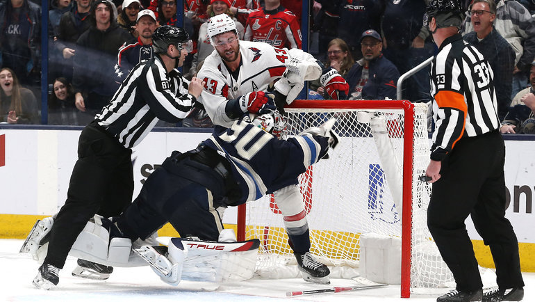    Стычка между Элвисом Мерзликиным и Томом Уилсоном. USA Today Sports