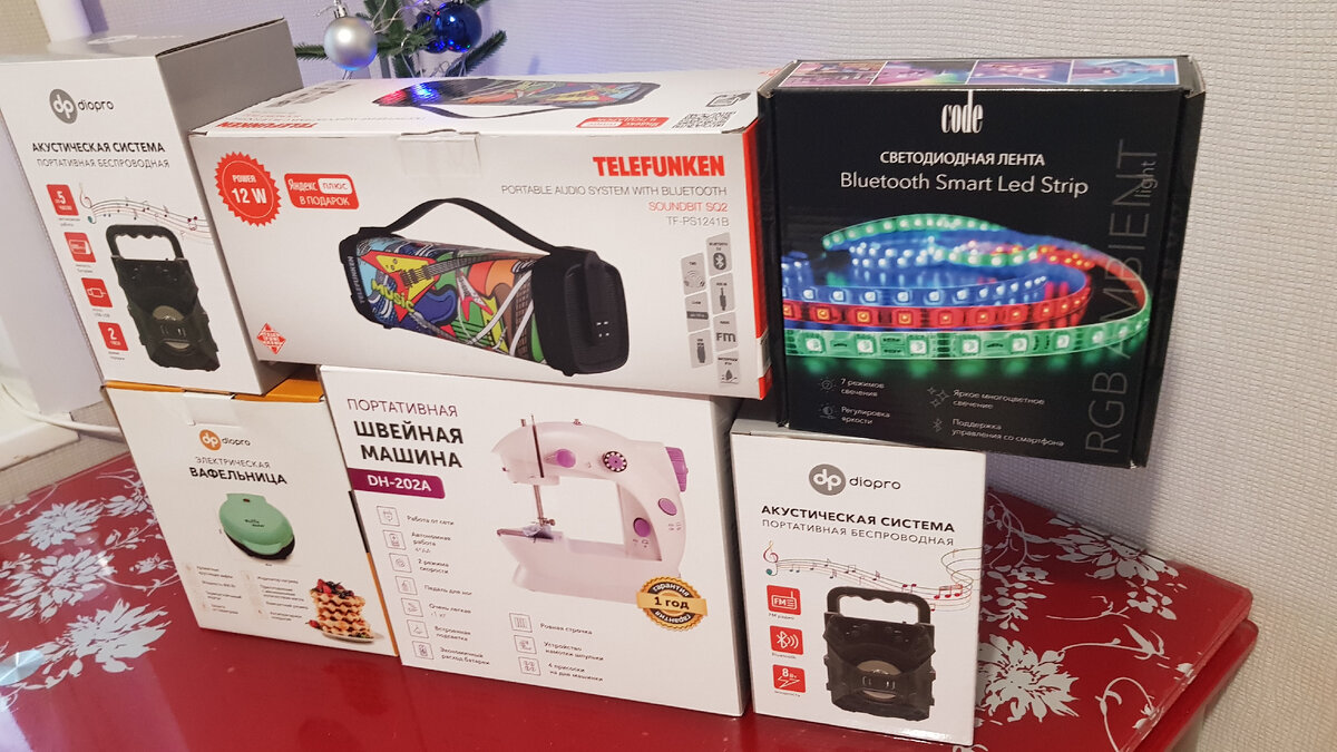 Я сразу закупил почти все, что увидел нового в ассортименте Чижика. Швейную машину, портативные колонки, светодиодные ленты, вафельницу. А все потому, что это были те вещи, которые я искал когда то ранее и вот они передо мной и по цене более низкой. 
