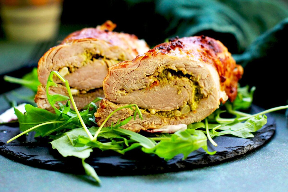 Рулет с песто и вялеными помидорами от Елены Некрасовой: https://t.me/urbanistka_vl