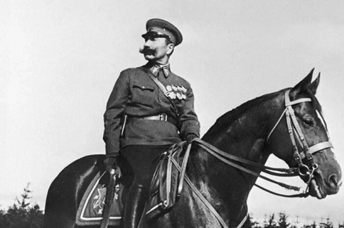  Первая жена сопровождала Буденного всю Гражданскую. /Фото: esoreiter.ru