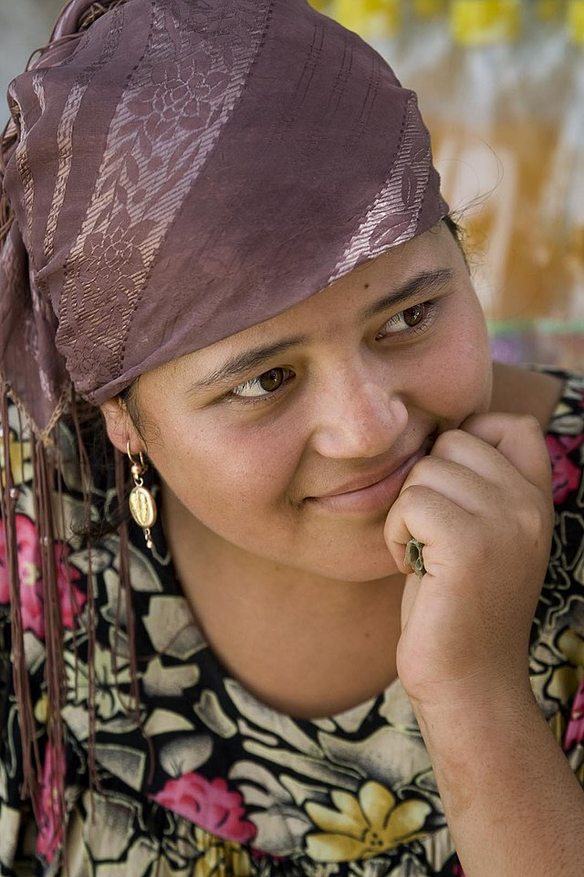 Таджикские полно. Таджикские женщины. Женщина из Таджикистана. Узбекские девушки. Таджички обычные.