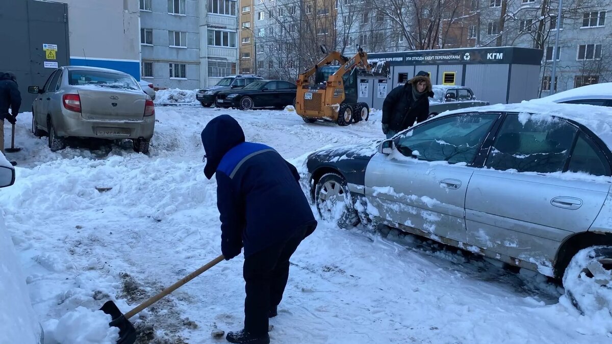     В Казани планировали провести организованную уборку снега. Об отмене мероприятия заявили в пресс-службе комитета внешнего благоустройства города.