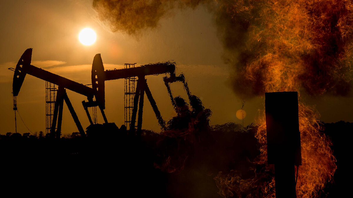 Сжигание ископаемого топлива. Воздействие на окружающую среду нефтедобыча. Нефть и экология. Экология в нефтяной отрасли. Воздух на сжигание газа