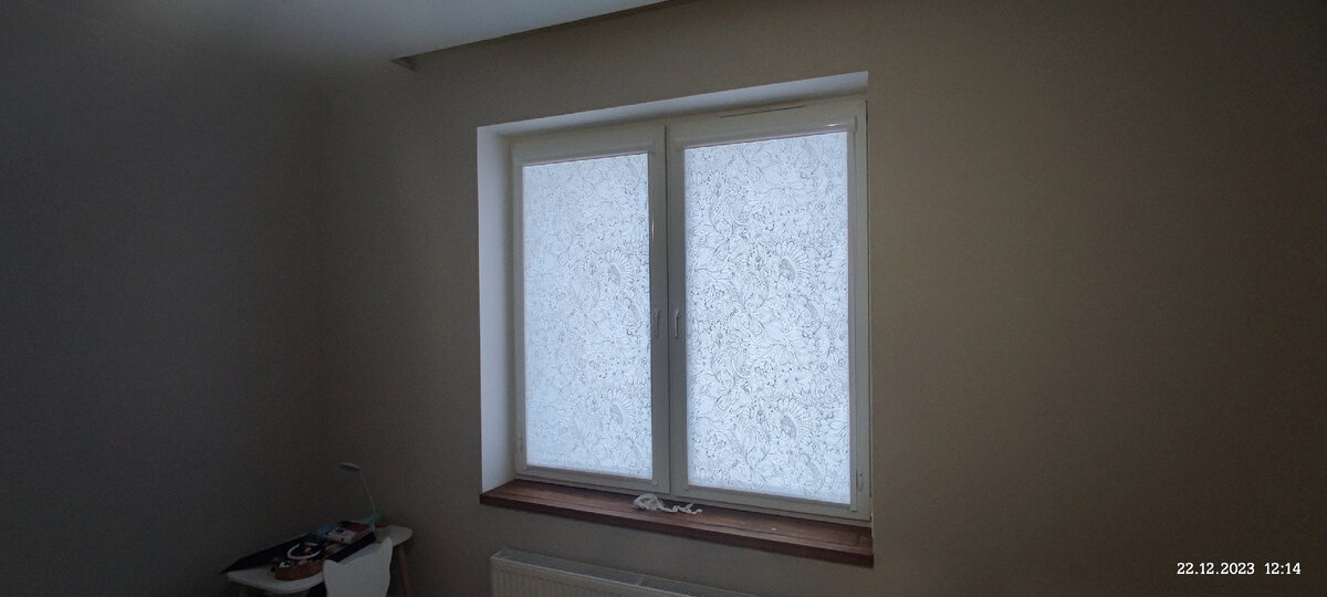 Авенсис белый