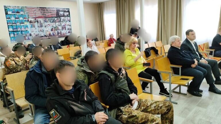    Бузулучане в преддверии Нового года навестили бойцов СВО в Тоцком госпитале Кристина Просвиркина