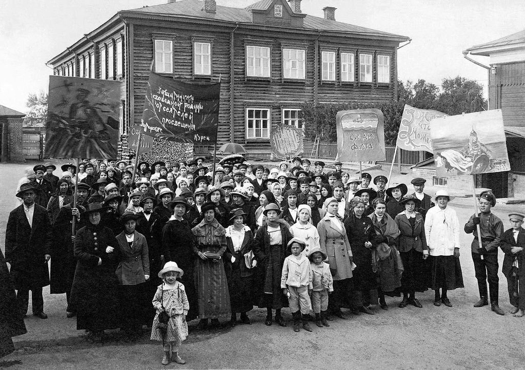 История школы челябинска. Челябинск 1917. Челябинск в 1917 году. Зауральский Чикаго дореволюционный Челябинск. Школа 1917 год Россия.