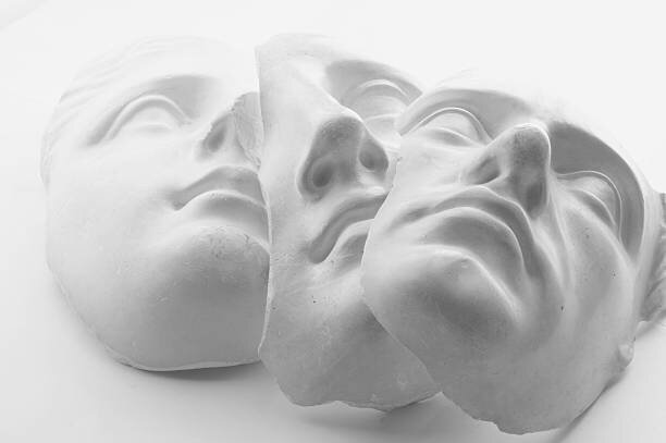 Сколько лиц — столько и мнений 