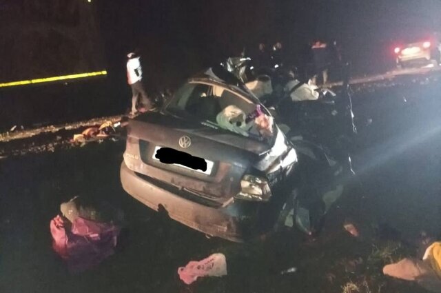    Легковушка, в которой разбилась семья. Фото: пресс-служба ГИБДД по Ростовской области