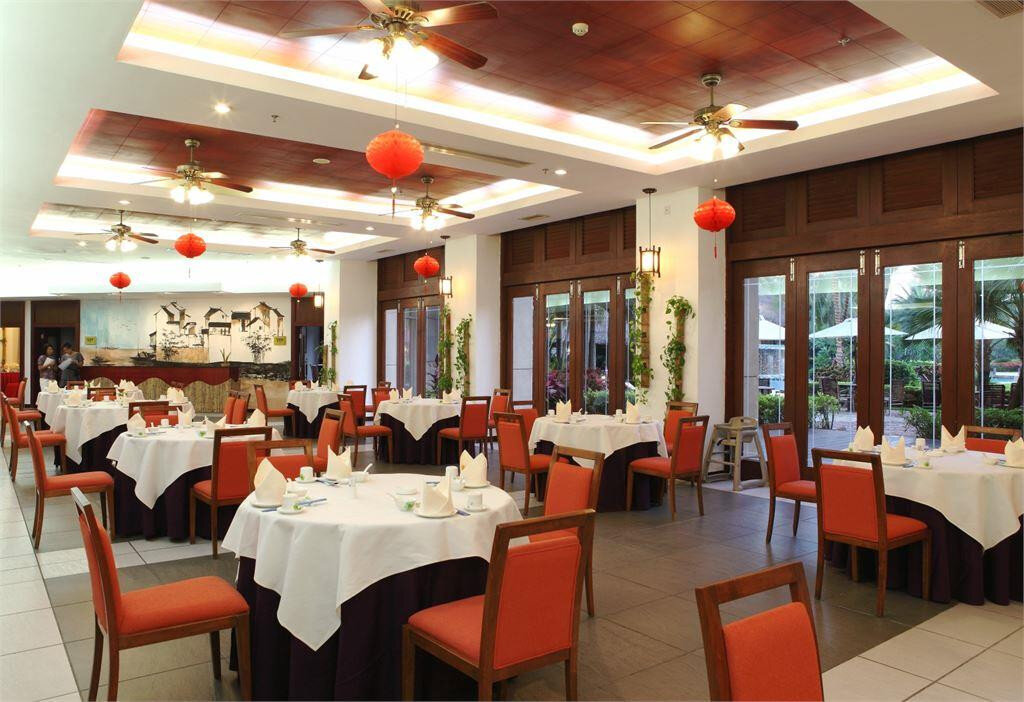 Отель Holliday Inn Санья. Holiday Inn Sanya. Holiday Inn Sanya food. Hospitality Institute of Sanya.