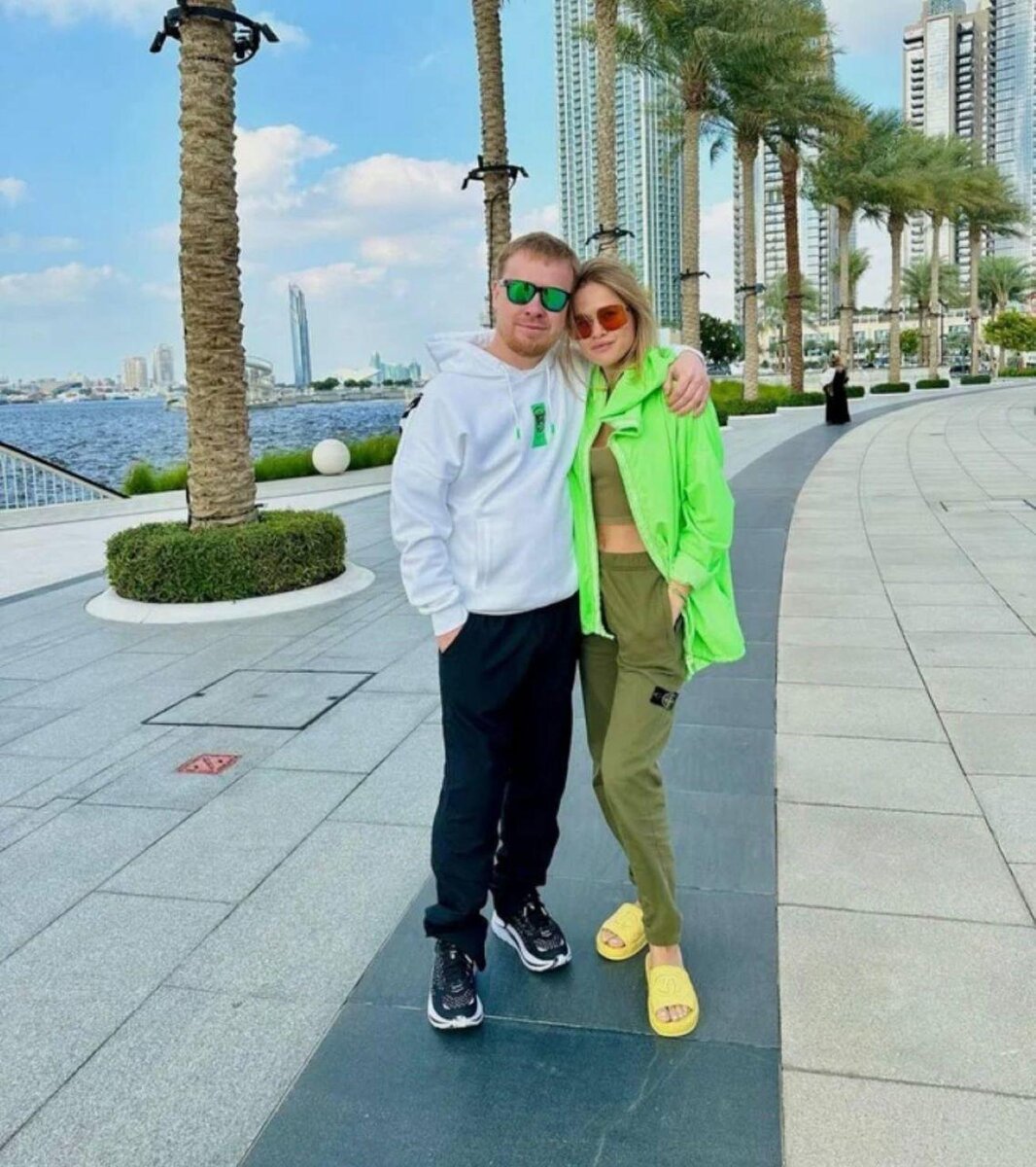 Антон Богданов и Лаура Кемстач, фото:Социальные сети