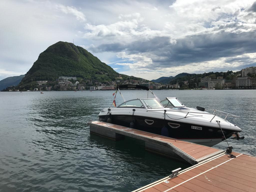 Вид на гору Сан-Сальваторе с набережной. Фото автора