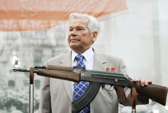    Биография Михаила Калашникова