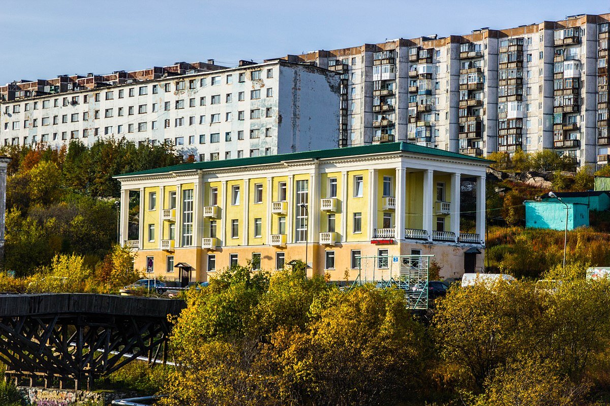 Вид на Городской историко-краеведческий музей г. Полярный. Фото с сайта wikimedia.org