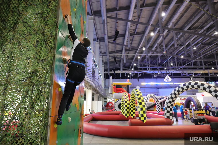    Посетить площадку можно будет до 8 января